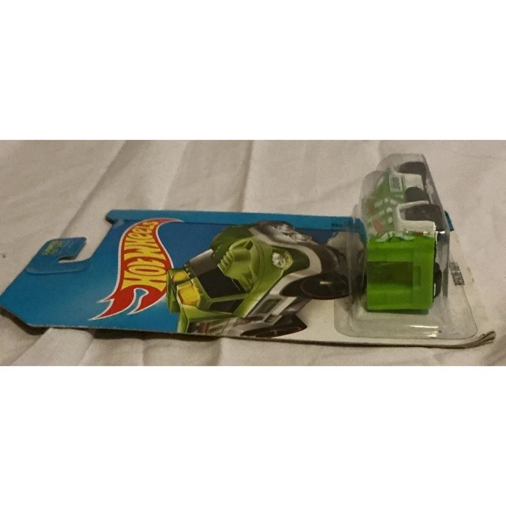Hot Wheels Treasure Hunt Rescue Duty, Green; 2014 HW City Series‎ 47/250